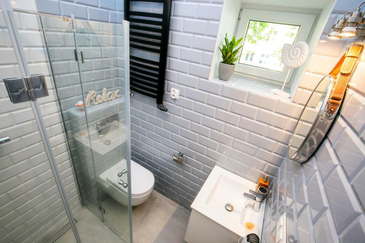 Berg Apartament Red Obok Starego Miasta Gdańsk Buitenkant foto
